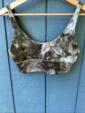lululemon athletica green Scoop-Back Sports Bra